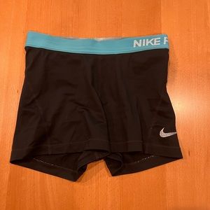 Womens Small Nike Pros